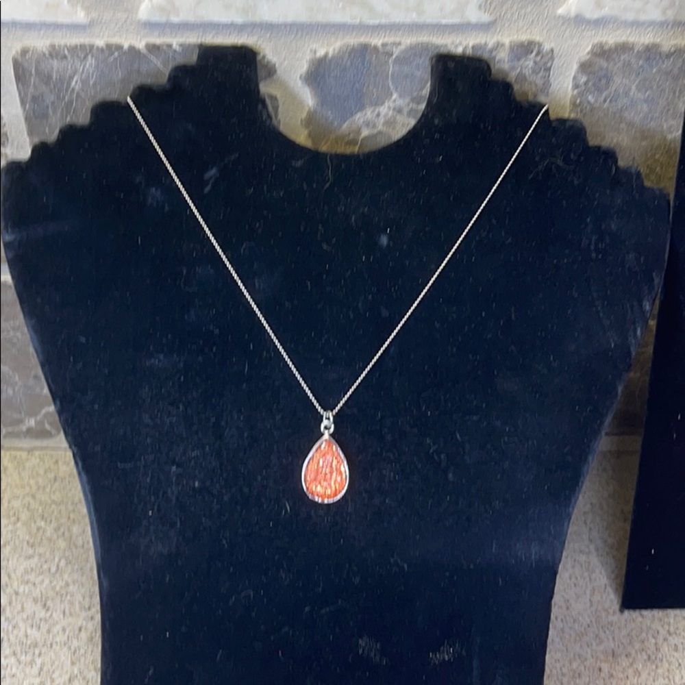 PEACH 🍑 PAIR SHAPED NECKLACE
